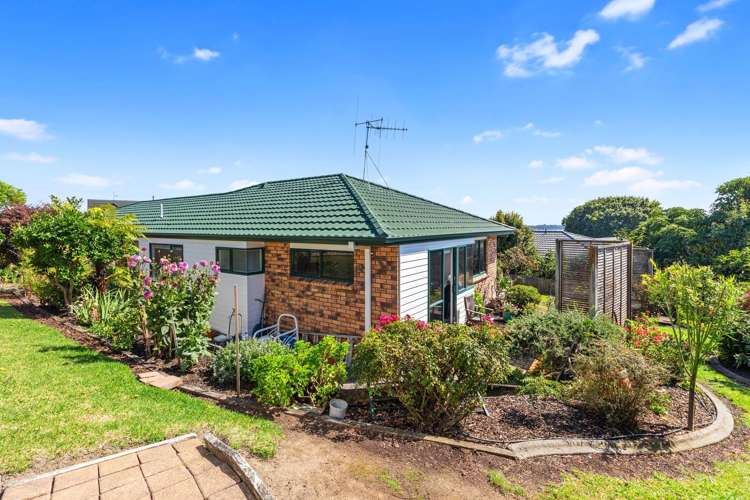 17 Village Park Drive Welcome Bay_21