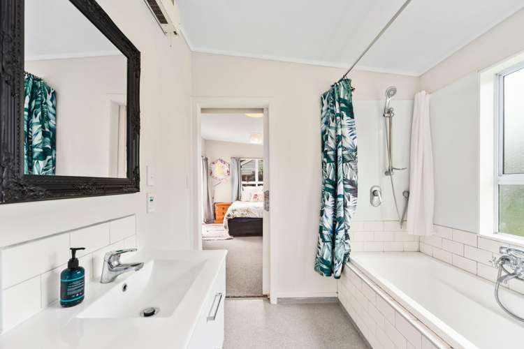 8 Arthur Crescent Hilltop_13