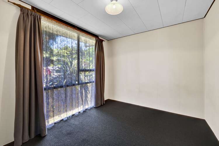 7 Lindaver Grove Merrilands_7