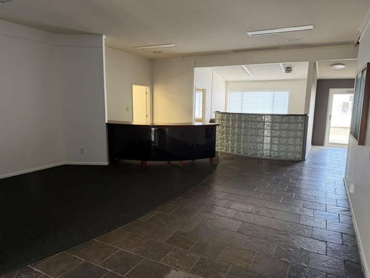 316 Broadway Stratford_10