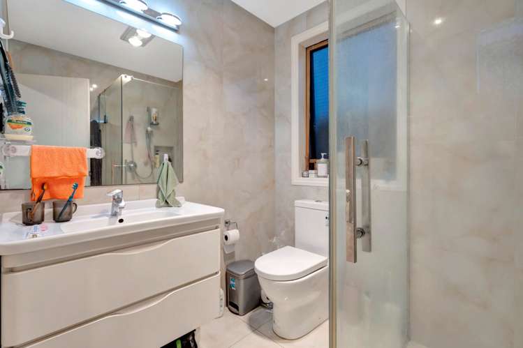 18 Calcite Avenue Flat Bush_8