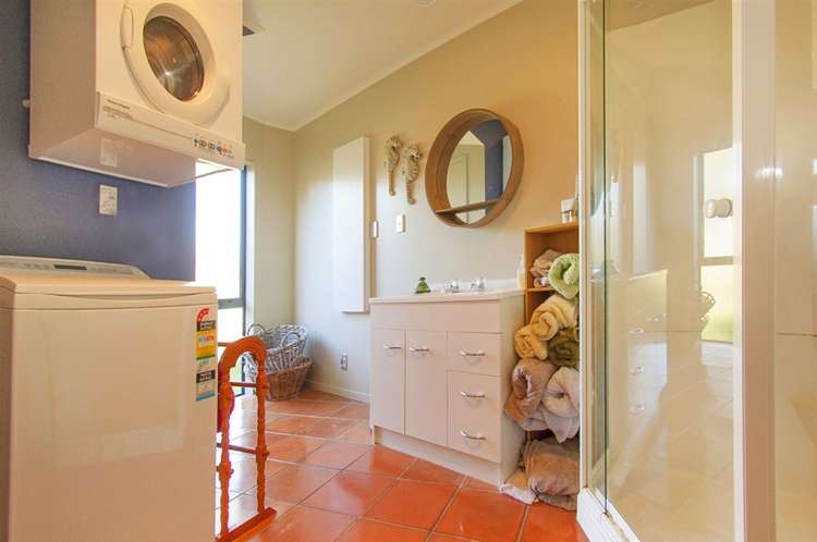 15 Hilldale Crescent Kuaotunu West_14