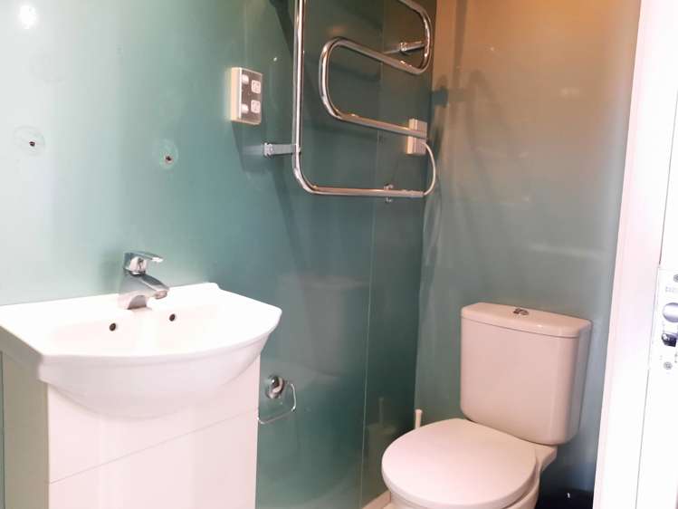 808/17 Vogel Lane Auckland Central_14