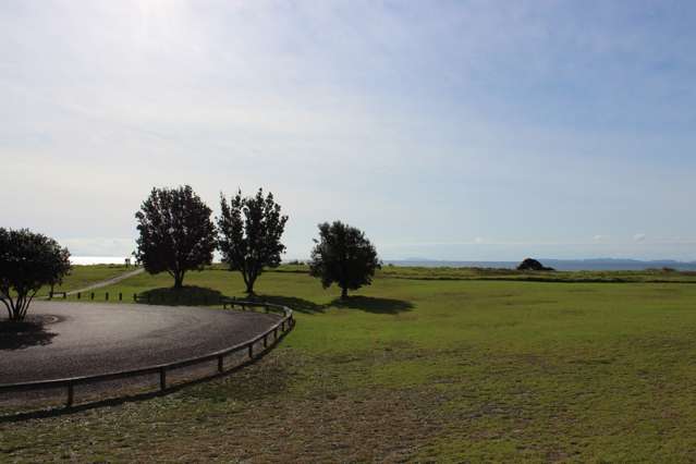 112 Ocean Close Matarangi_3