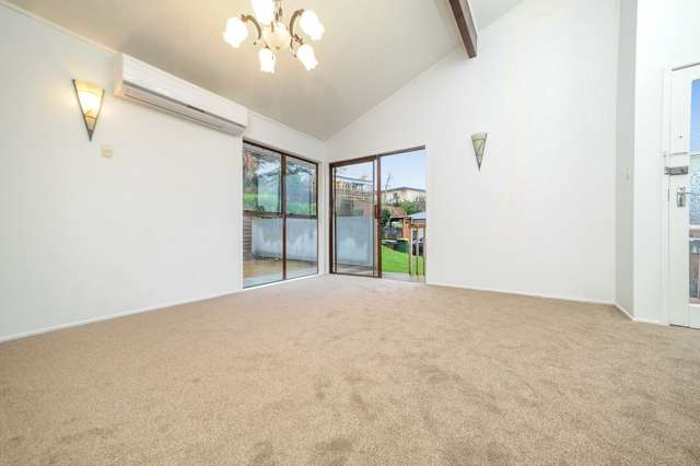 2/6 Sovereign Place Glenfield_2