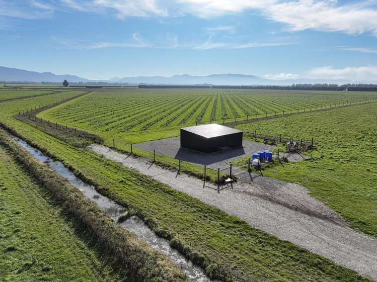 77 Bleak House Road Darfield_16