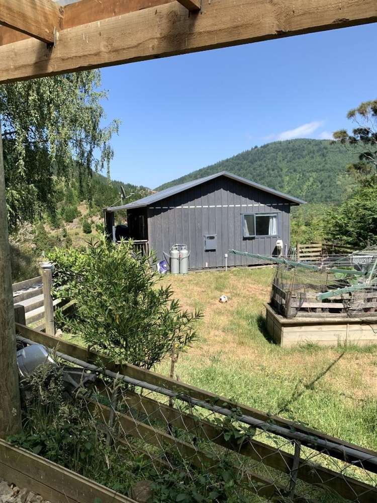 5B Mead Road_0