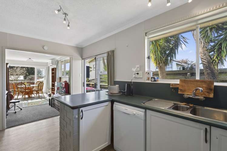 61 Clawton Street Westown_7