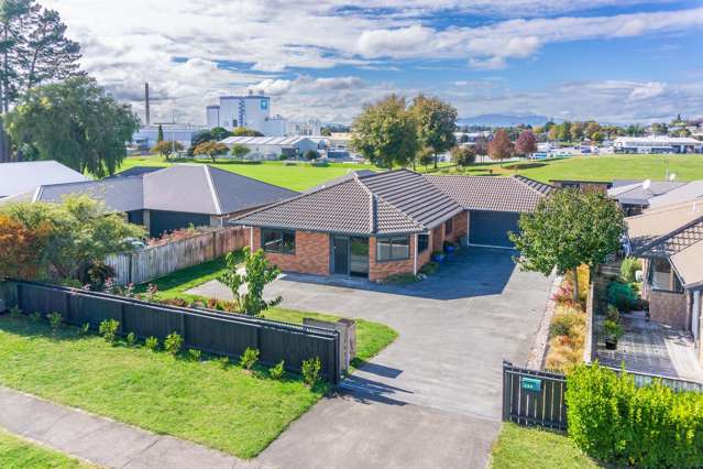 3 Weeks to sell! Bring us an offer!