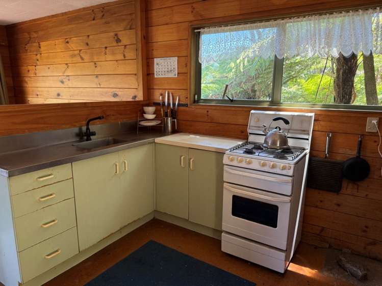 661 Whangaparapara Road Great Barrier Island_6