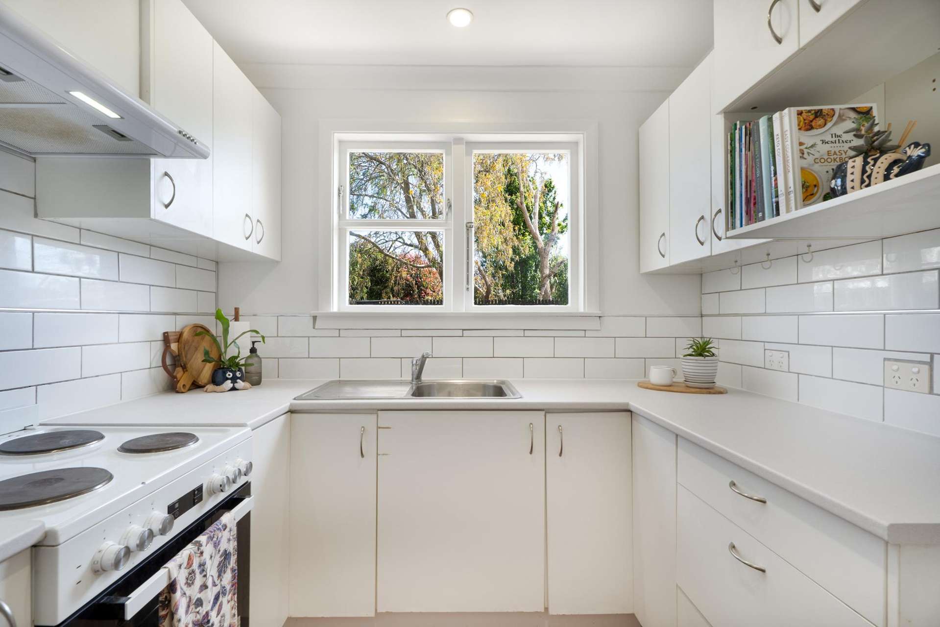 1/1 Karamu Street Eastbourne_0