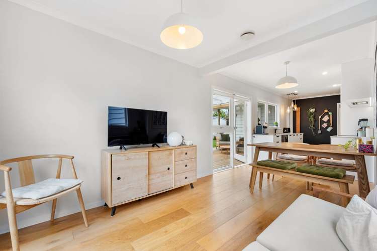 18 Booralee Avenue Botany Downs_11