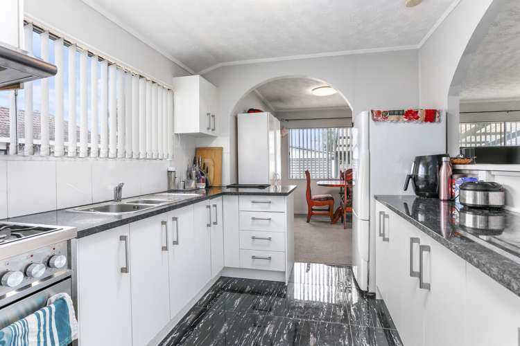 1/30 Challen Close Conifer Grove_5