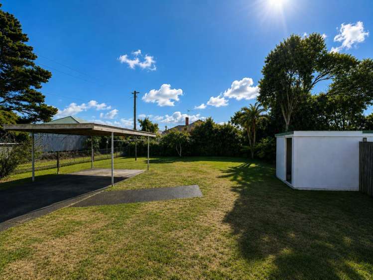 147 Cobham Drive Hamilton East_13