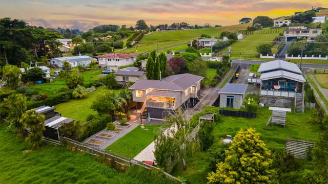 29 Bethells Road Waitakere_1