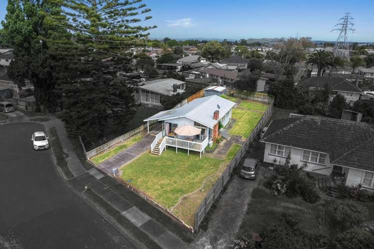 31 Mcburney place Mangere East_16