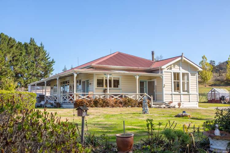 205 Caveland Road Te Whiti_19