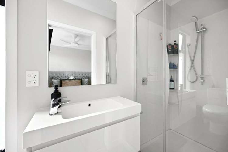 2/25 Thackeray Street Hamilton Lake_6