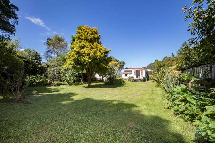 1220 Huia Road Huia_16