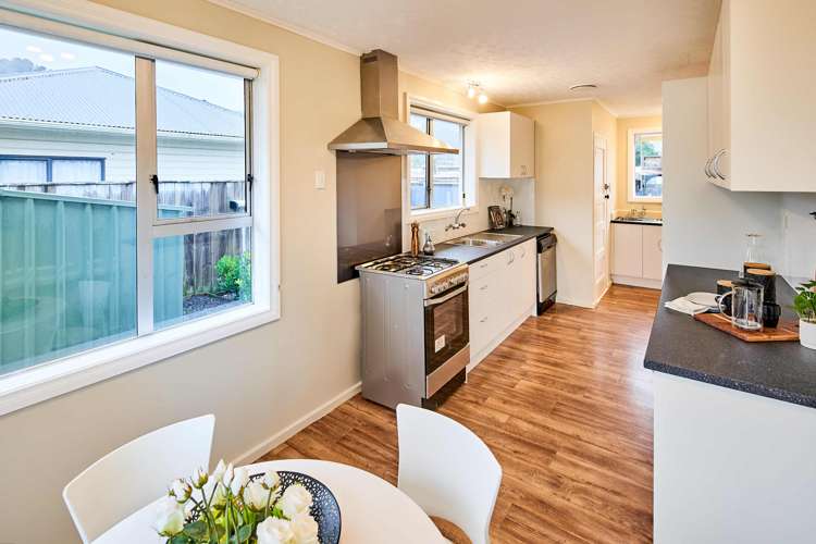 2 Johnston Grove Taita_8