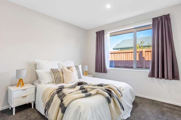 8 Eaton Place Lincoln_8