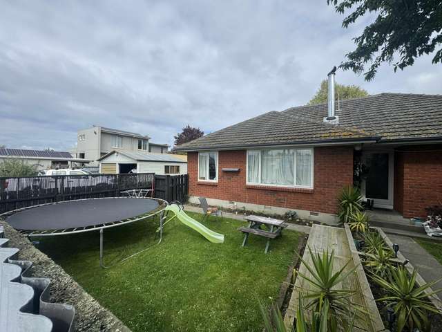 127 Gayhurst Road Dallington_4