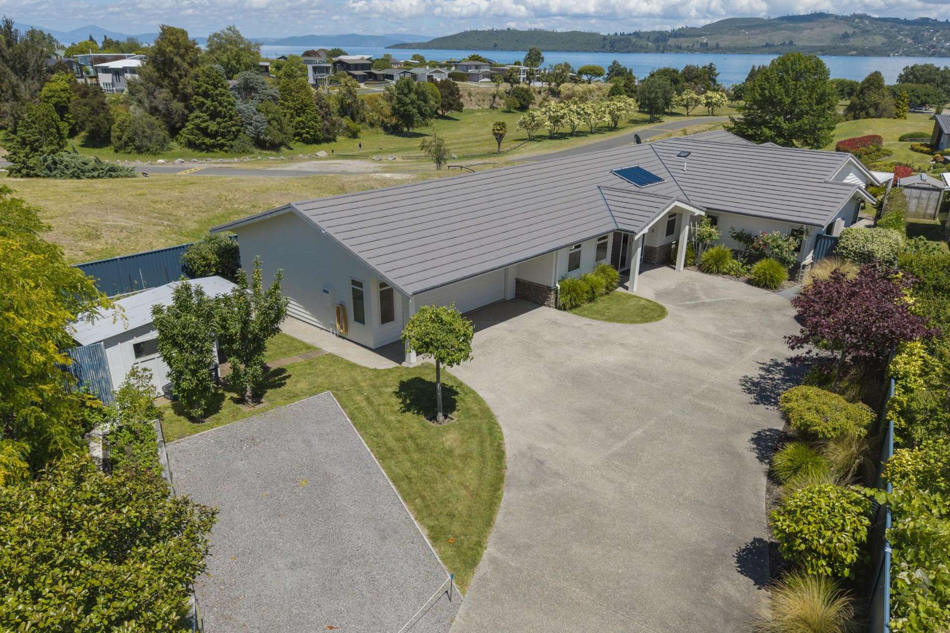 5 Pukenamu Road Rainbow Point_0