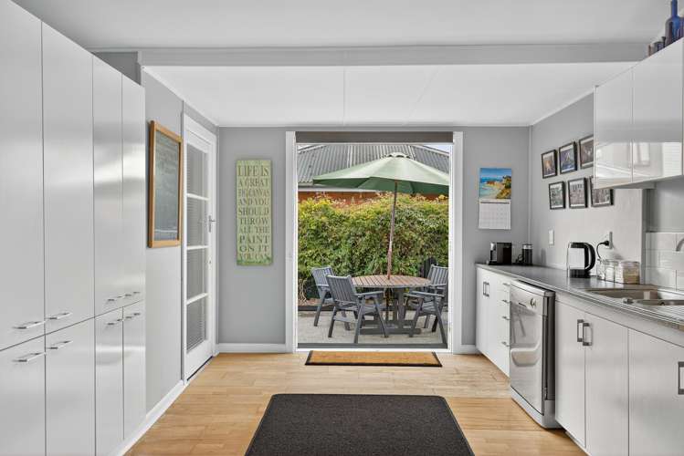 97 Wildberry Street Woolston_15