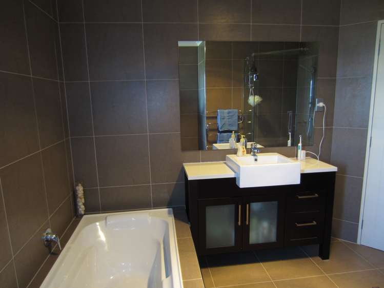 234 Alec Craig Way Gulf Harbour_12