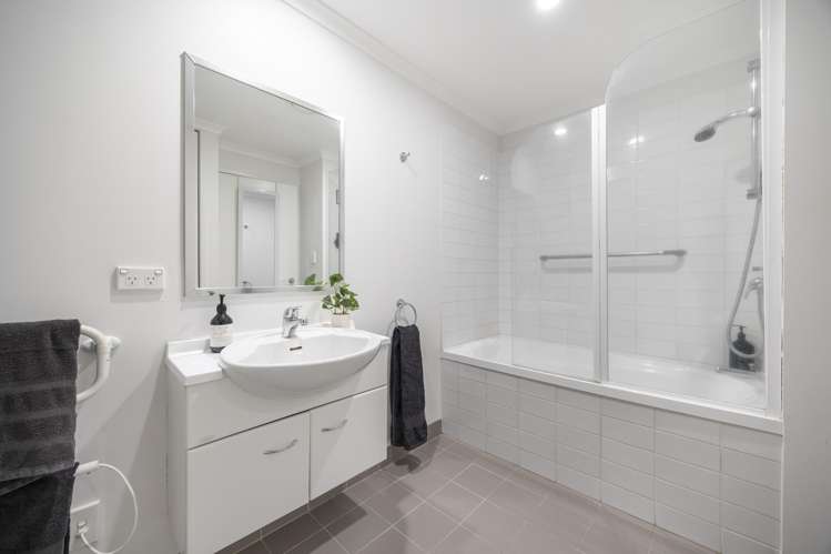 2m/83 New North Road Eden Terrace_15