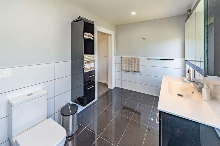 163 Great North Road Otamatea_16