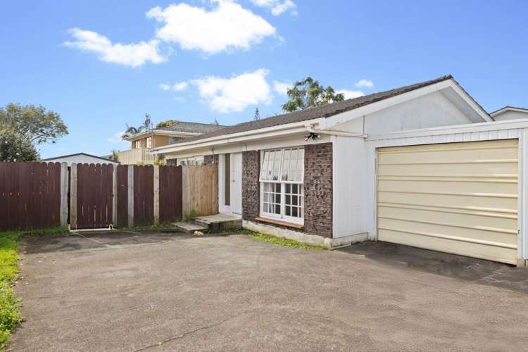 2/12 Booker Place Manurewa_1