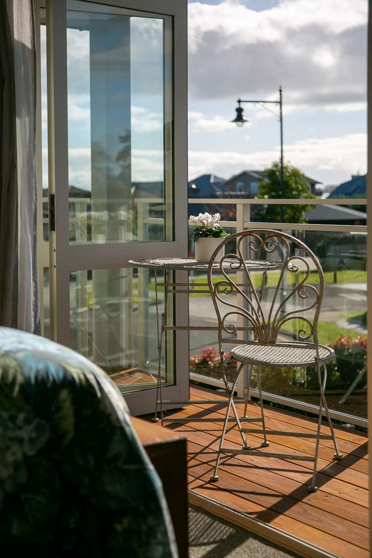 46 Plescher Crescent Leamington_16