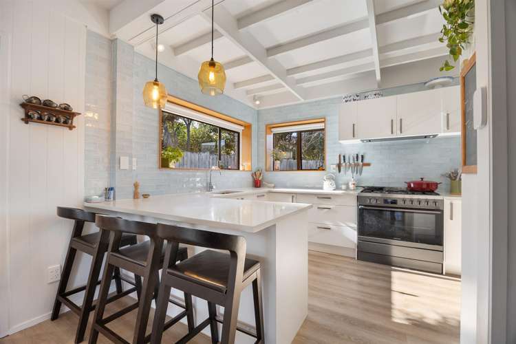 3 Muriwai Road Waimauku_7