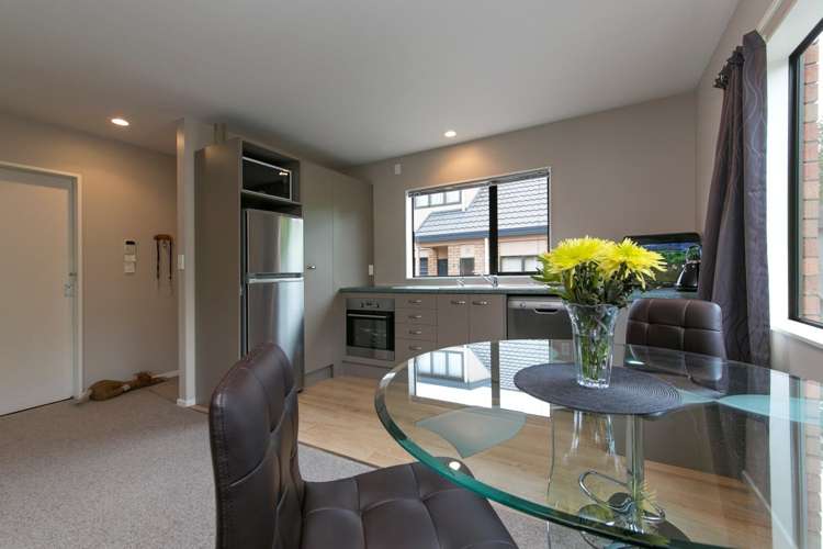16/1 Melview Place New Lynn_9
