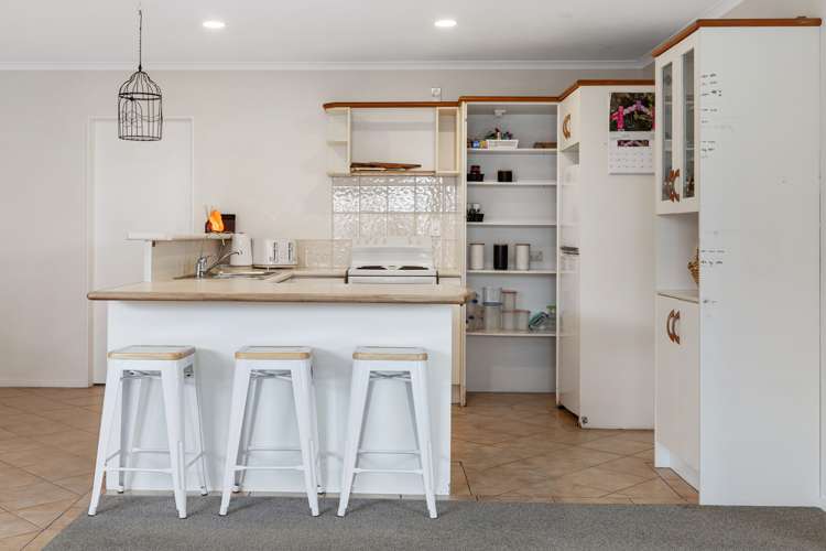 63 Katerini Grove Papamoa_6