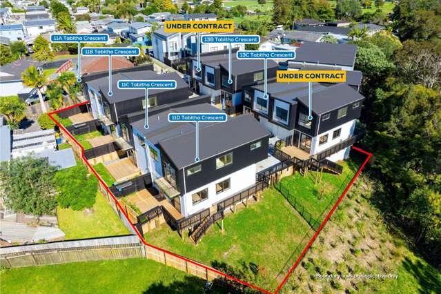 Freehold 4 Bedrooms Duplex & Extra Parking