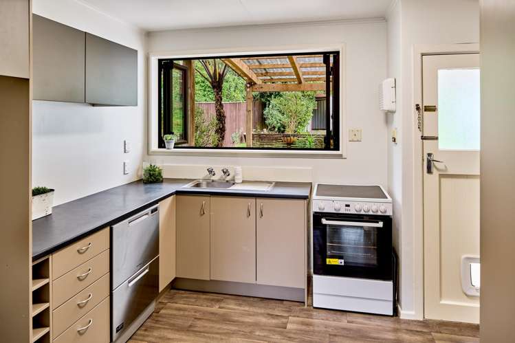 11 Raroa Place_3