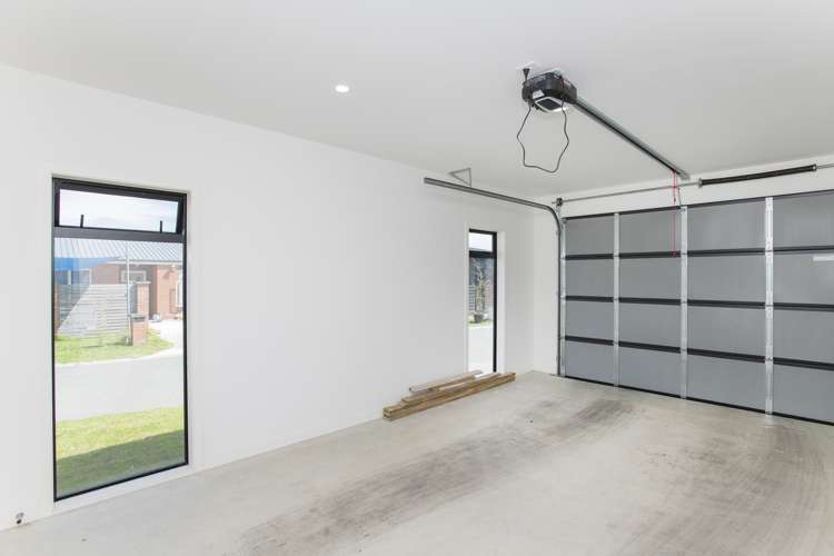 53 Lytton Road Riverdale_16