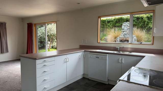  672 Peninsula Road Kelvin Heights_1