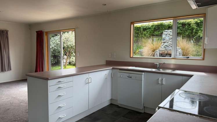  672 Peninsula Road Kelvin Heights_1