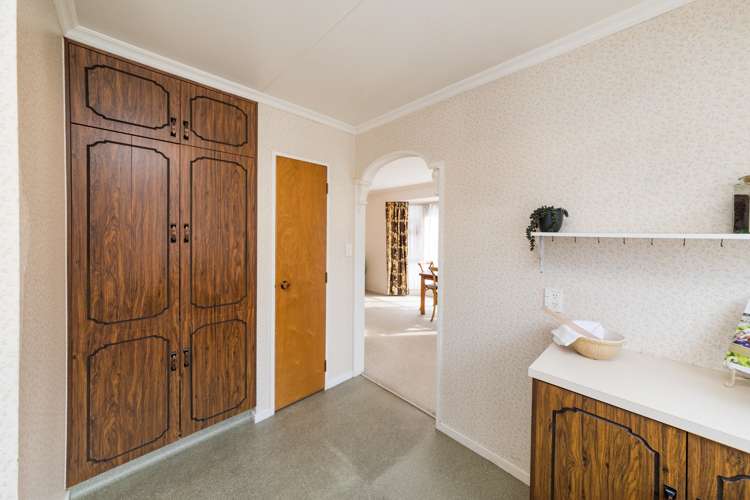 99 Warwick Street Feilding_10