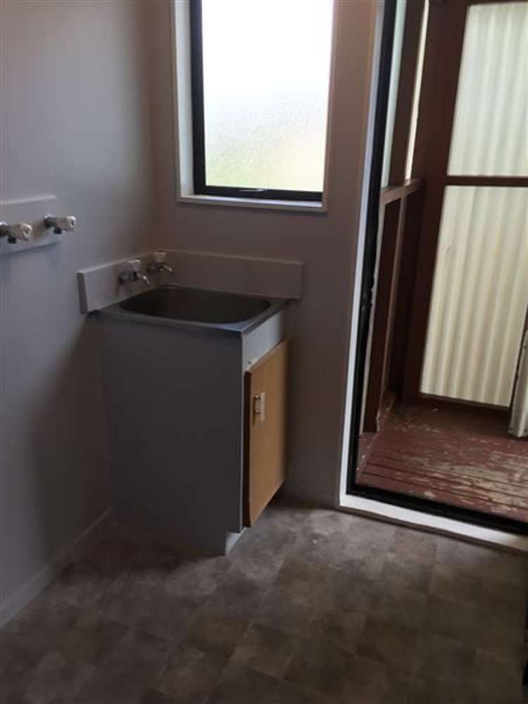 14 Leila Place Clover Park_7