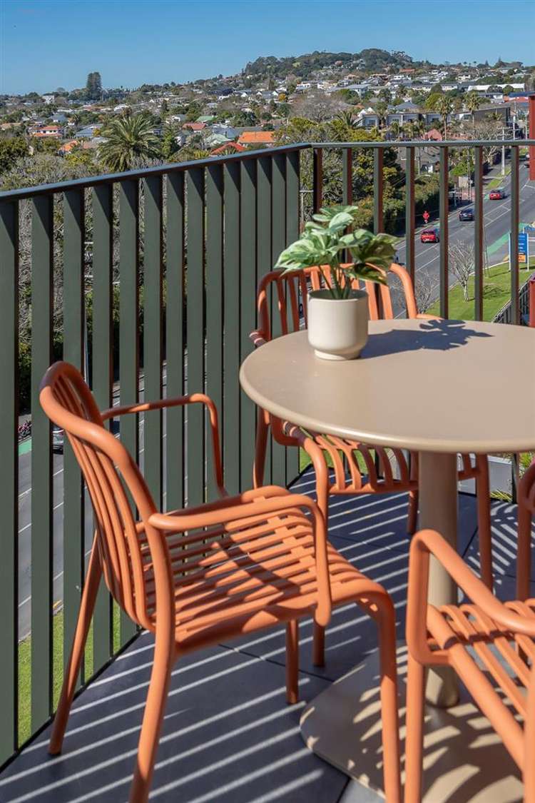 408/2A Te Ara Taurapa Point Chevalier_8