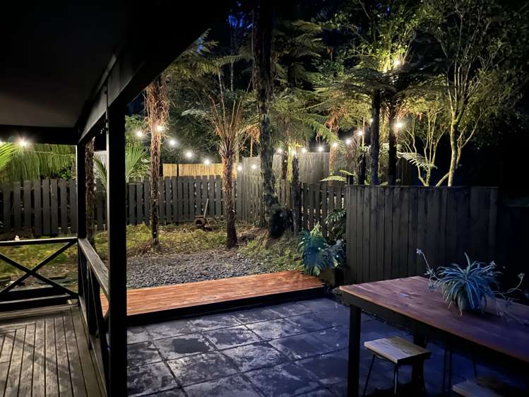 420 Scenic Drive Waiatarua_14