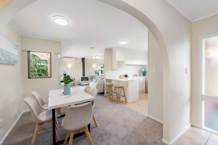 27 Pooley Street Pakuranga Heights_11