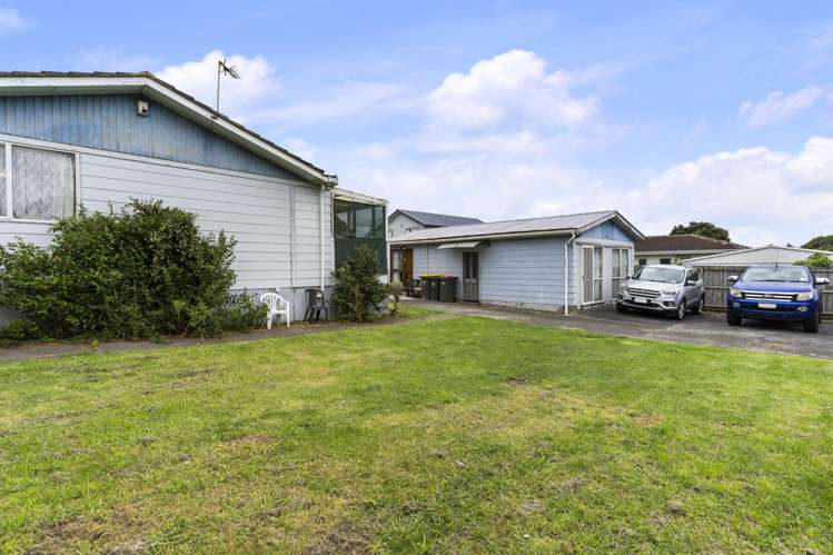 305 Roscommon Road Clendon Park_11