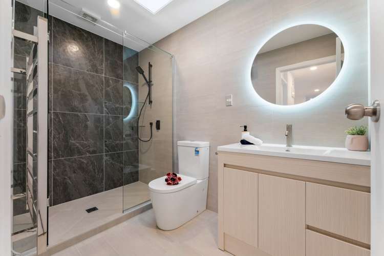 1/612 Beach Road Browns Bay_11