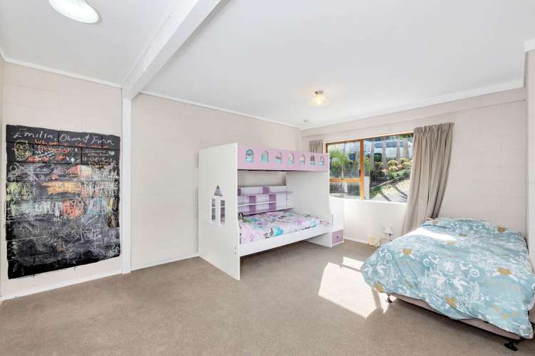 1/2a Carlisle Road Browns Bay_15