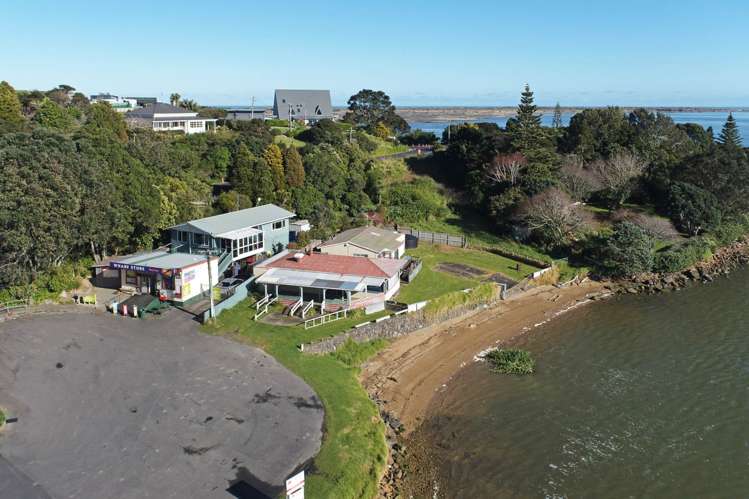 10 Tuakau Bridge-Port Waikato Road Port Waikato_6